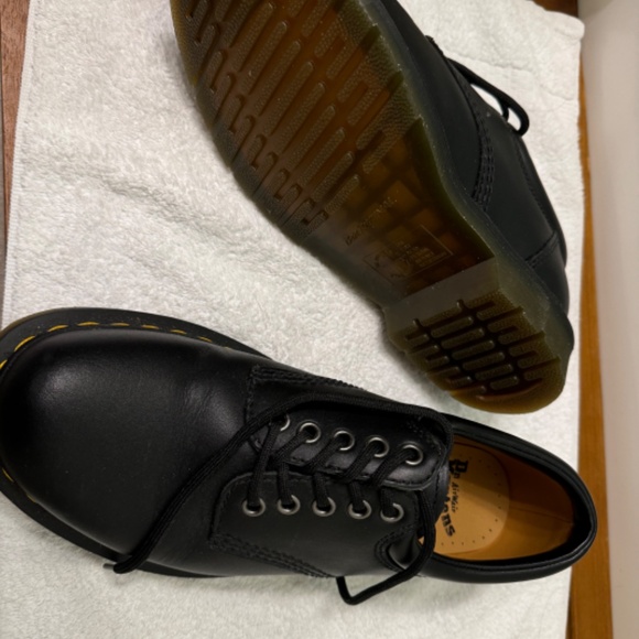 [NwoT] Dr. Martens NAPPA LEATHER CASUAL SHOES ~Size: Men - 9 Women - 10~ - Picture 4 of 7
